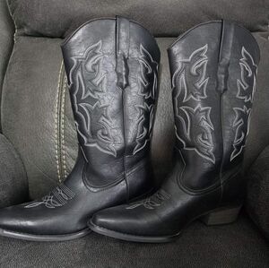 Western Boots w/o the high Cost. Black Embroidered Cowboy Boots